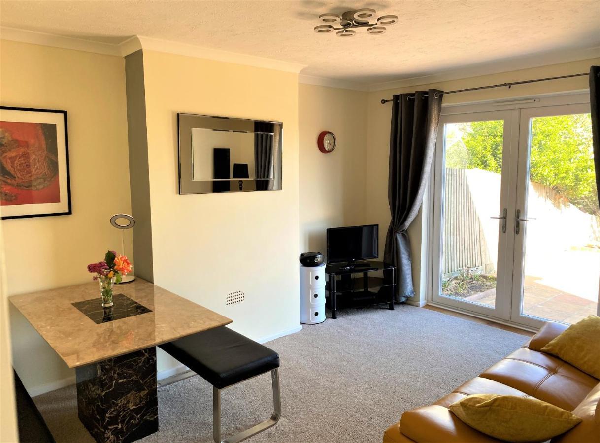 Luxury Suntrap In Private Complex St Leonards Appartement Hastings Buitenkant foto